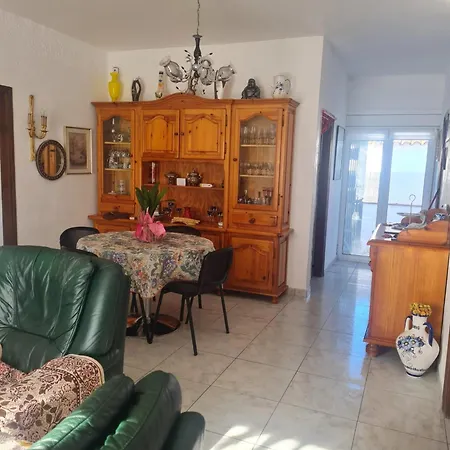 Casa vacanze Cozy House In With Garden
